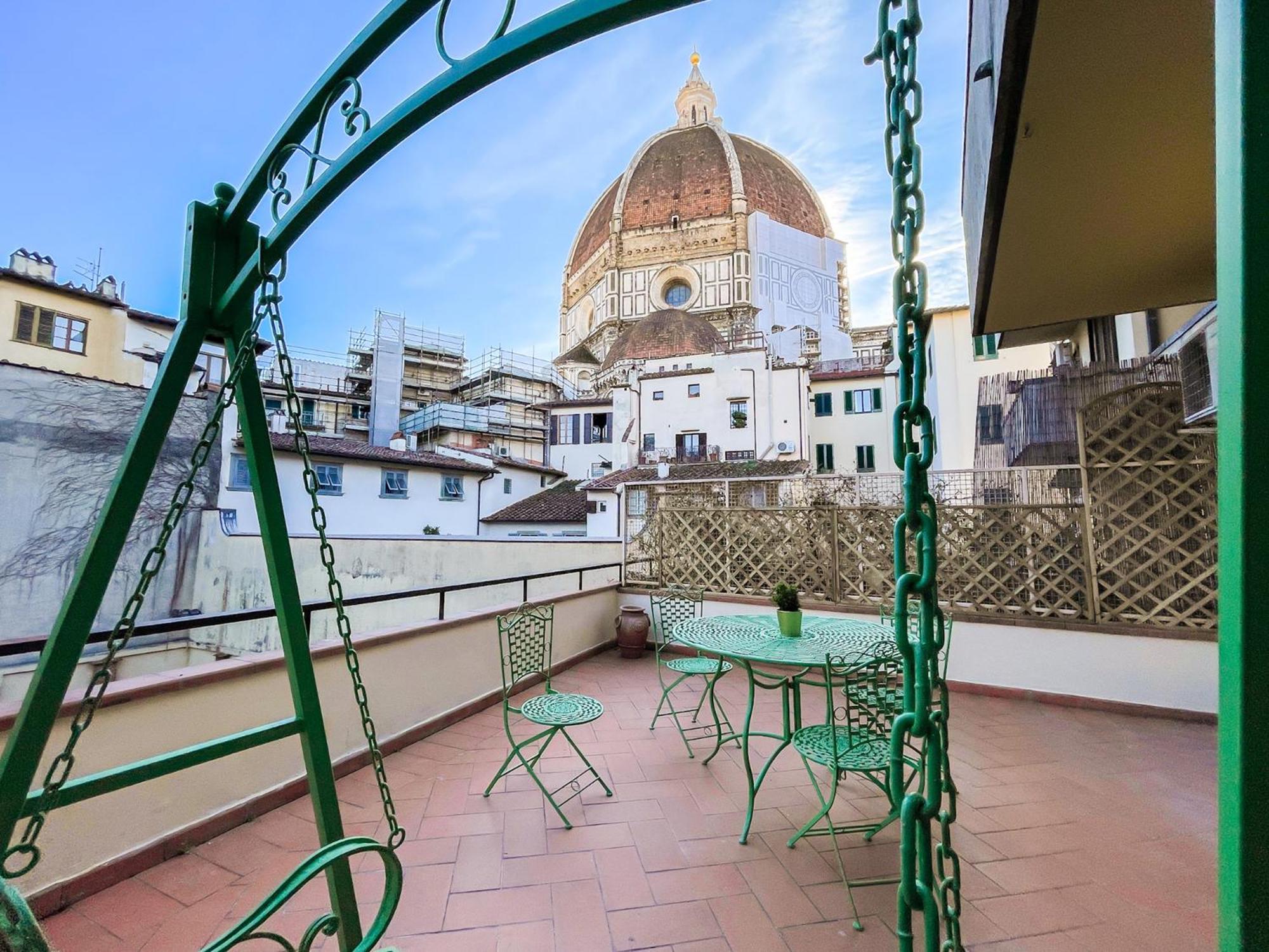 Stunning Apartment With An Amazing Terrace Florenţa Exterior foto